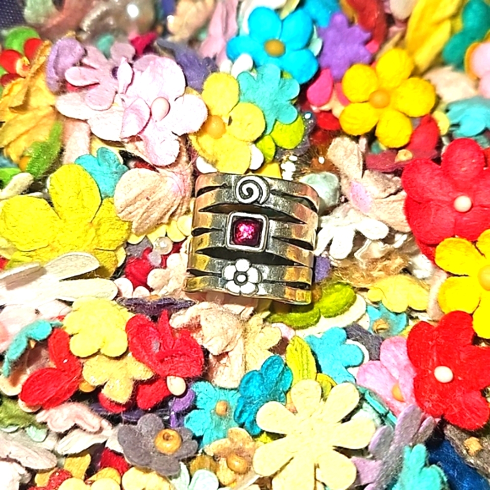 SILPADA vintage 925 sterling silver flower ring with garnet stone